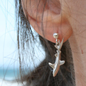 Pendientes Tiburón Longimano